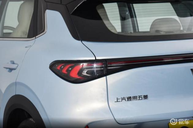 10万预算买纯电小车,五菱缤果S对比银河星愿,谁更值得入手?