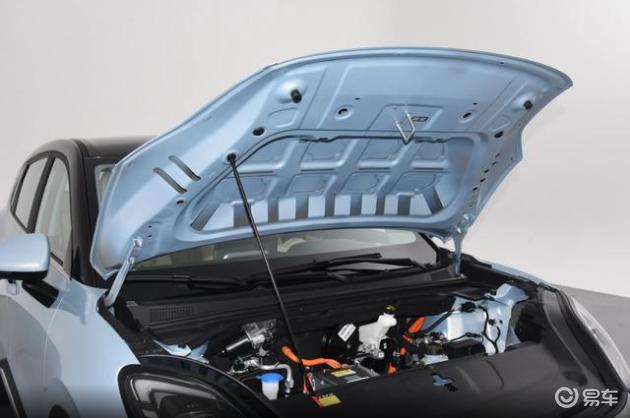 10万预算买纯电小车,五菱缤果S对比银河星愿,谁更值得入手?