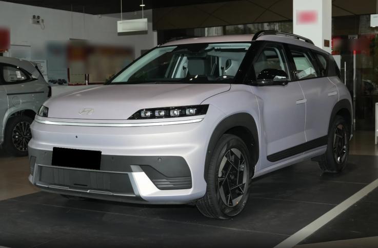 现代纯电要觉醒了？EO 羿欧预售13万起，权益限时送