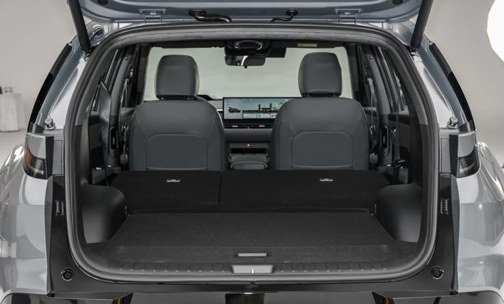 现代纯电要觉醒了?EO 羿欧预售13万起,权益限时送