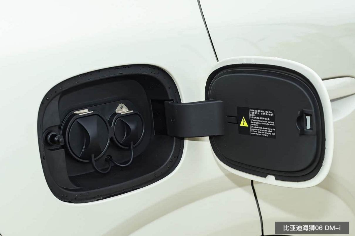 中型SUV配激光雷达+后排桌板启源Q07相较海狮06如何