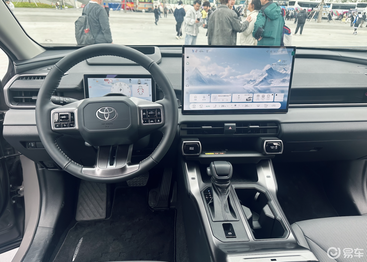 全新威兰达15.98万起售,更硬核+自研座舱